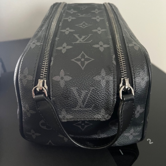 Louis Vuitton Dopp Kit - Picture 3 of 3